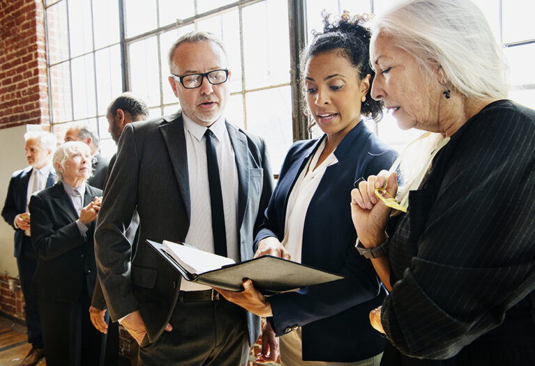 Businesspeople in a business meeting Image description